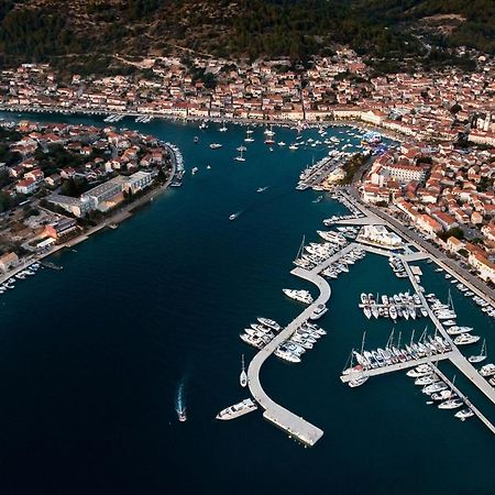 Seaside Apartment Franica Vela Luka Eksteriør billede