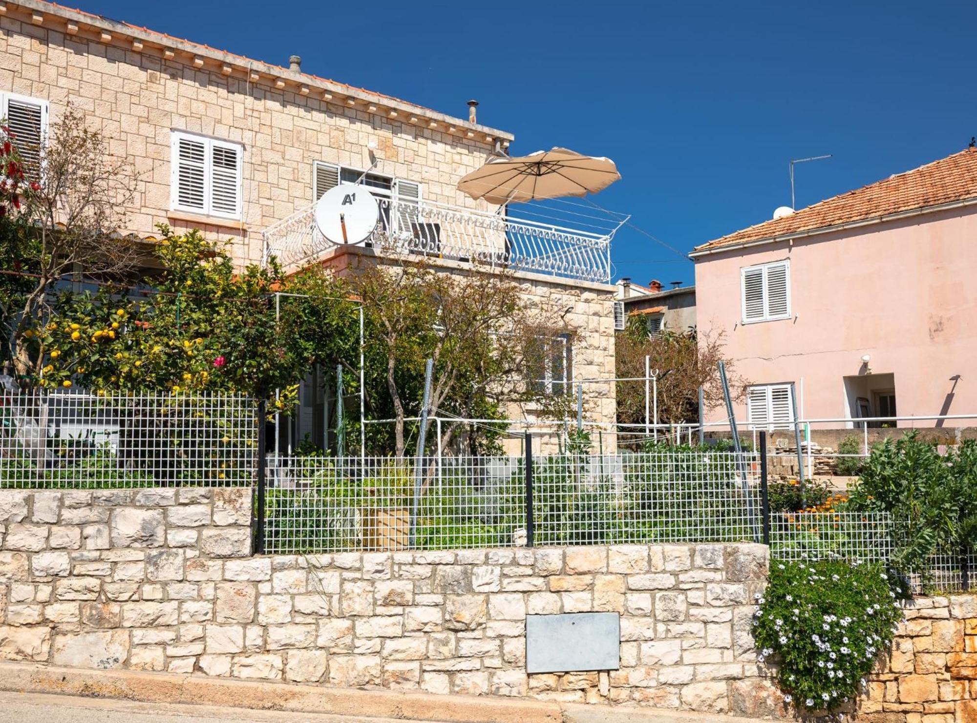 Seaside Apartment Franica Vela Luka Eksteriør billede