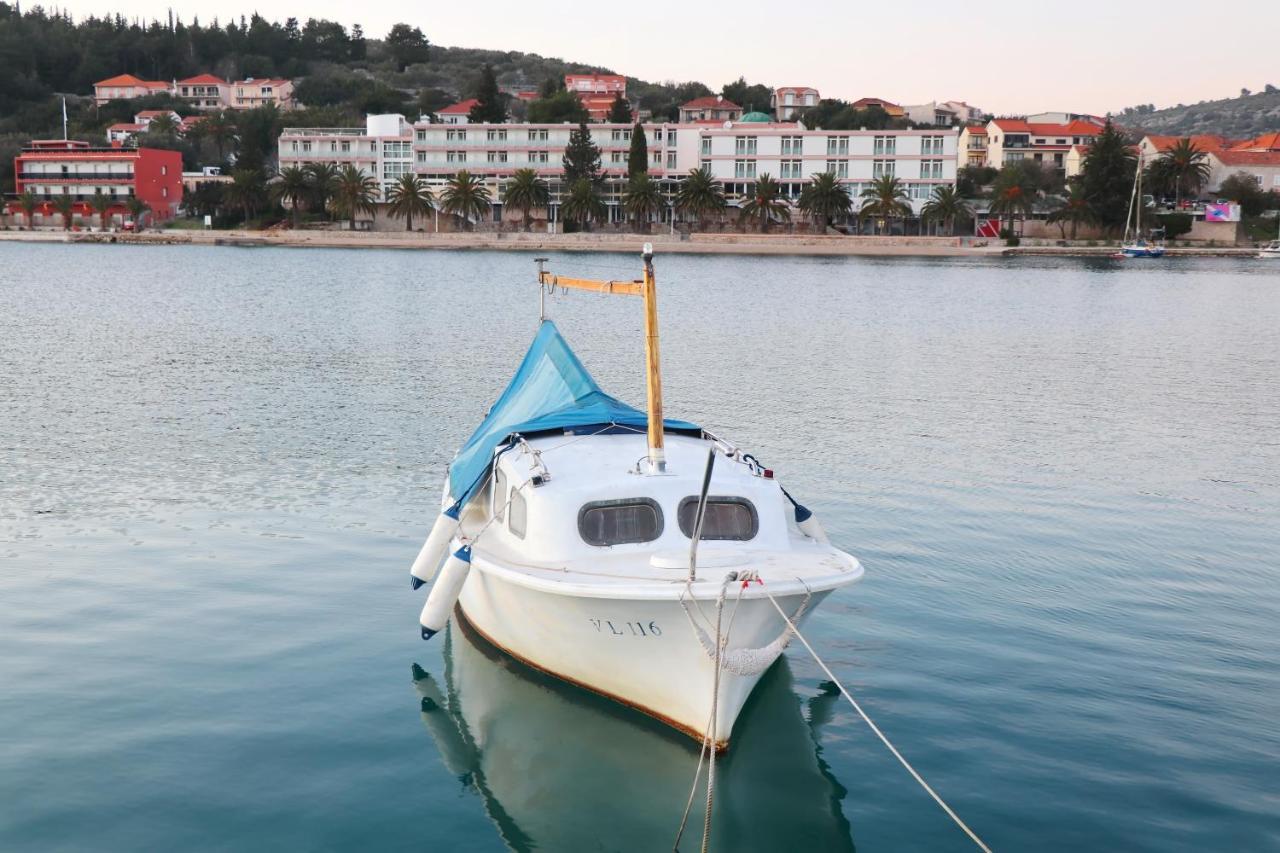 Seaside Apartment Franica Vela Luka Eksteriør billede